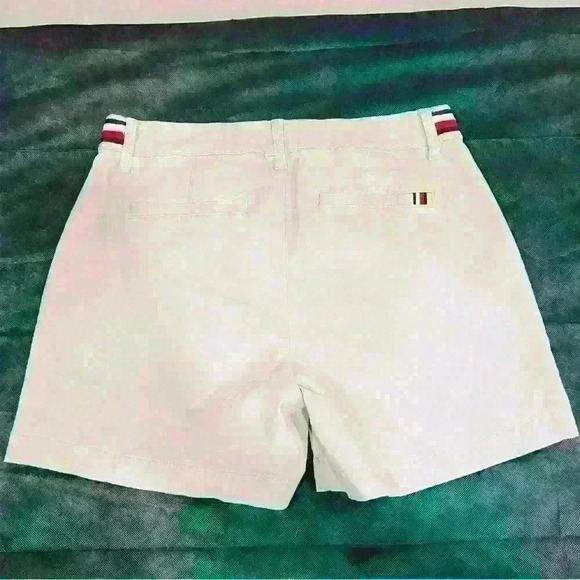 🔥Tommy Hilfiger Short🔥 - Picture 2 of 9